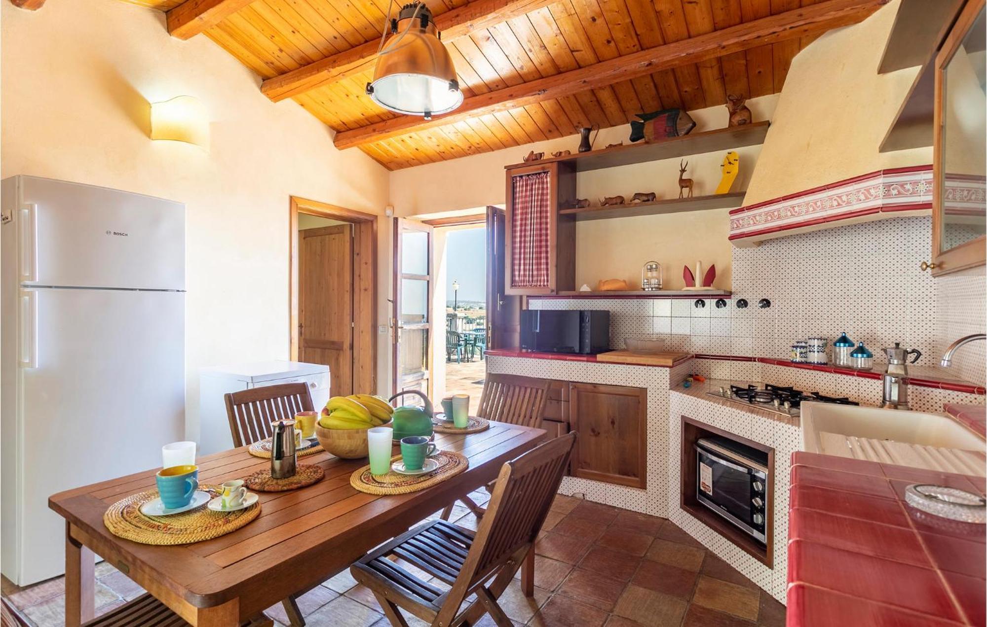 Cozy Home In Ragusa With Kitchen Camemi Экстерьер фото